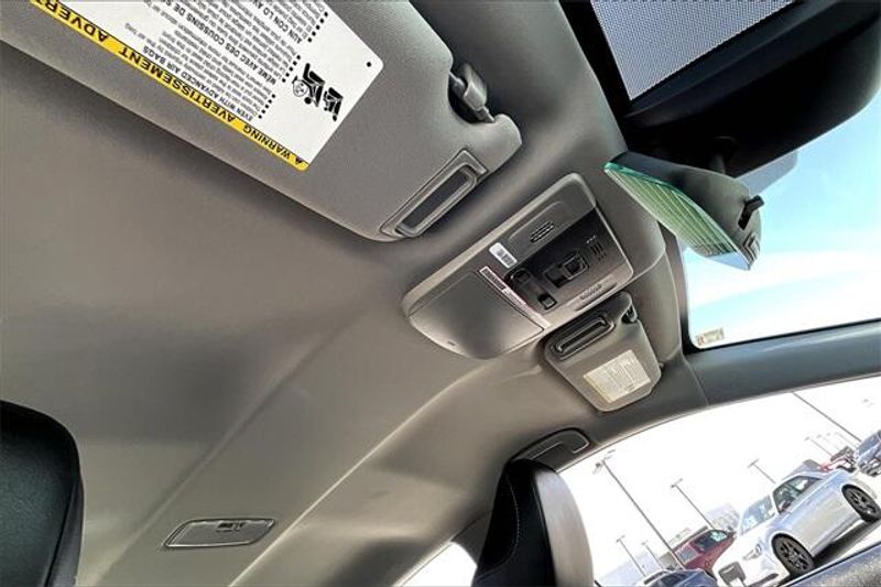 Used 2022 Toyota Camry SEImage 29