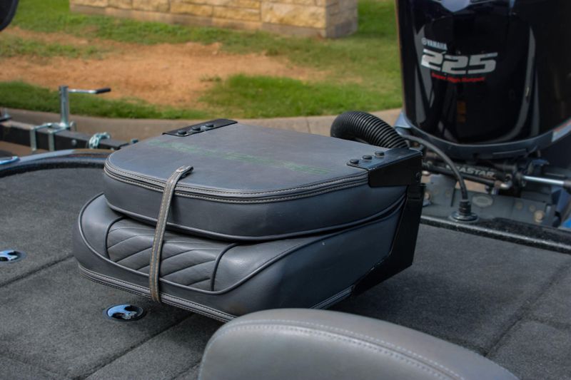 Used 2015 SKEETER ZX225 Image 38