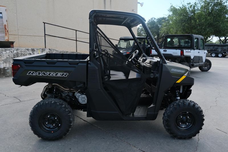 NEW 2026 POLARIS RANGER 1000 Image 2