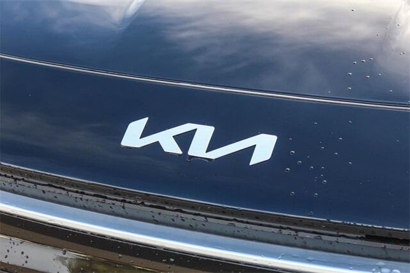2025 Kia Niro EXImage 14
