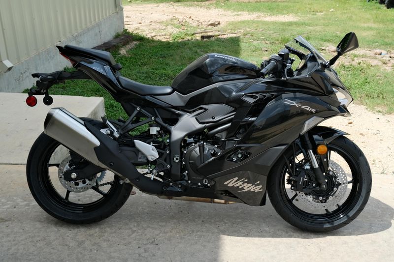 New 2025 Kawasaki NINJA ZX4R ABS METALLIC SPARK BLACK Image 10