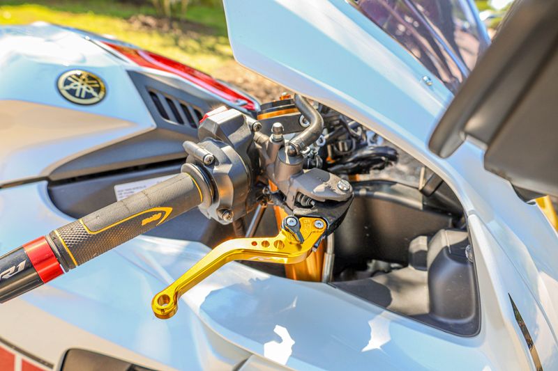 USED 2022 YAMAHA YZFR1 Image 5