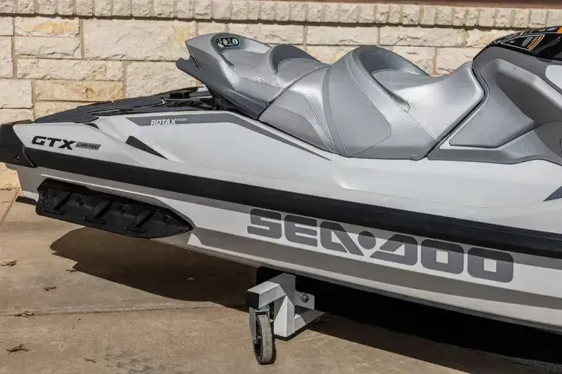 NEW 2026 SEADOO GTX LIMITED 325 WITH SOUND SYSTEM Image 4