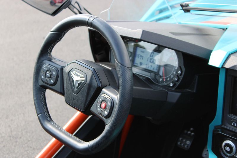 Used 2023 Polaris SLINGSHOT R MANUAL Image 23