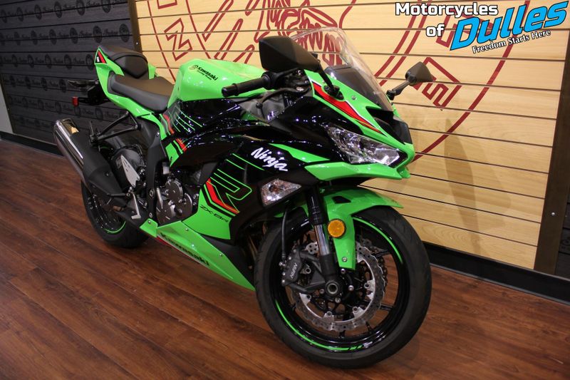 Used 2023 Kawasaki Ninja ZX-6R Image 2