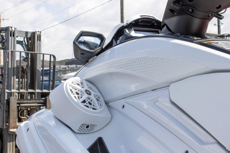 NEW 2026 YAMAHA FX CRUISER SVHO WITH AUDIO Image 11