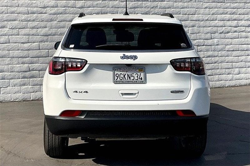 2023 Jeep Compass Latitude LuxImage 3