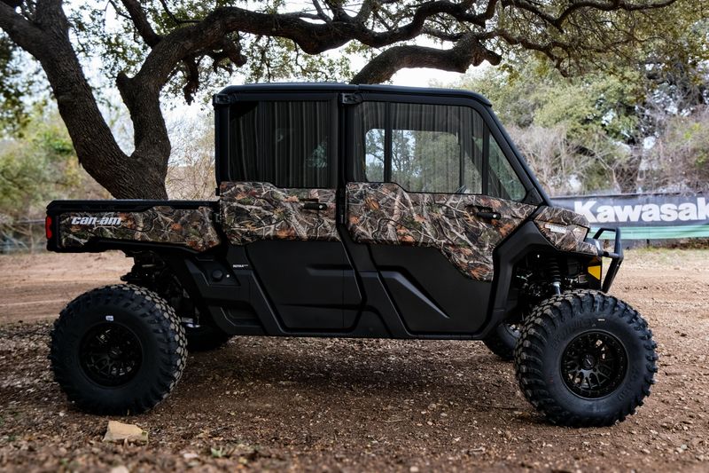 2025 Can-Am DEFENDER MAX LIMITED CAB HD10 WILDLAND CAMOImage 12