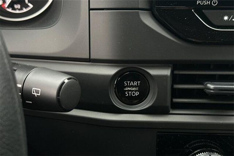 New 2025 Nissan Pathfinder SImage 20