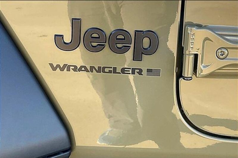 2025 Jeep Wrangler 4-door WillysImage 18