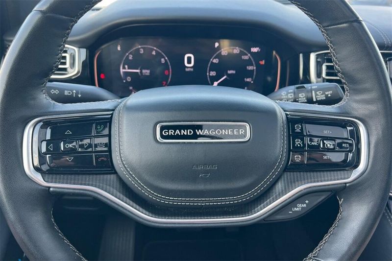 2024 Jeep Grand Wagoneer L II photo 22