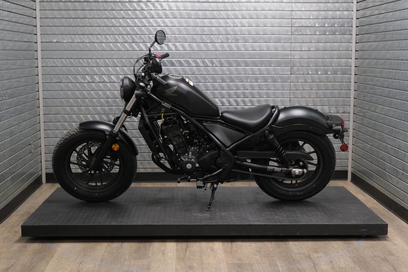 NEW 2026 HONDA REBEL 300 ECLUTCH Image 6