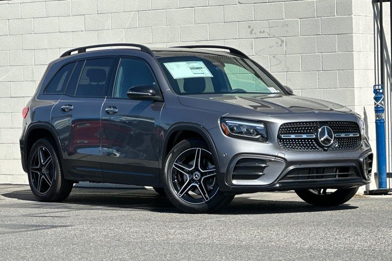 New 2026 Mercedes-Benz GLB 250Image 2