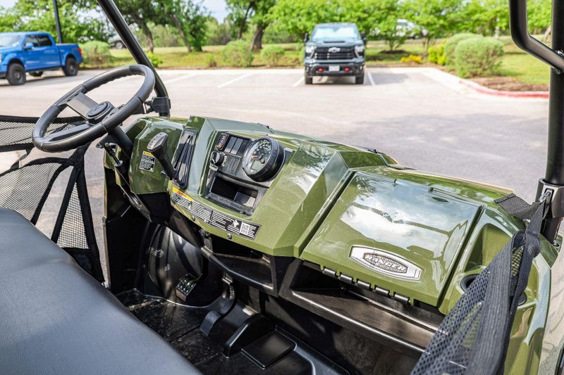 New 2025 Polaris RANGER CREW 570 FULLSIZE  SAGE GREEN Image 10