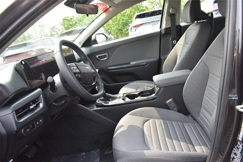 2025 Kia K4 EXImage 18