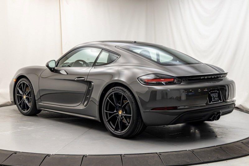 2024 Porsche 718 Cayman Image 3