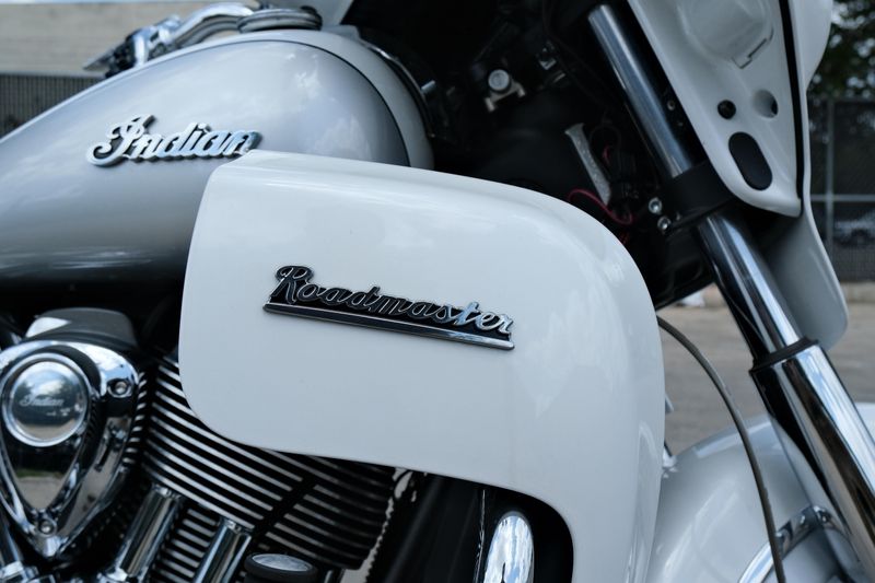 USED 2019 INDIAN MOTORCYCLE ROADMASTER Image 10