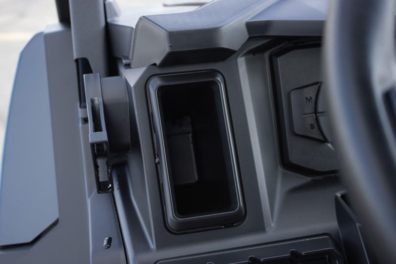 NEW 2026 CAN-AM DEFENDER MAX XT HD11 WITH 1025 INCH TOUCHSCREEN Image 42