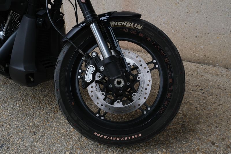 2020 HARLEY SOFTAIL114 BLACK AND ORANGE Image 12