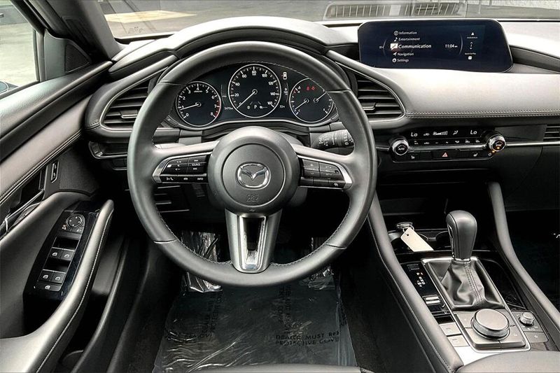 Used 2025 Mazda Mazda3 2.5 S Preferred PackageImage 5