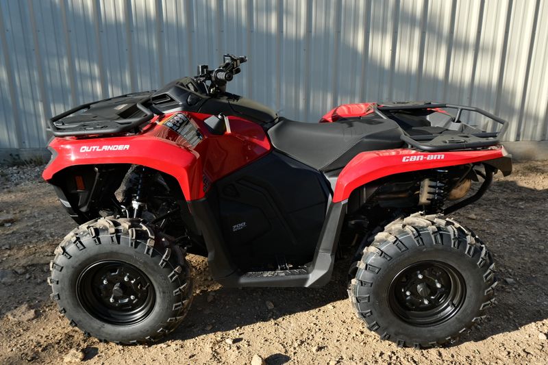 NEW 2026 CAN-AM OUTLANDER DPS 700 Image 6