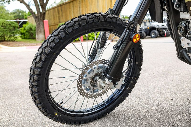 NEW 2026 KAWASAKI KLX300 Image 8