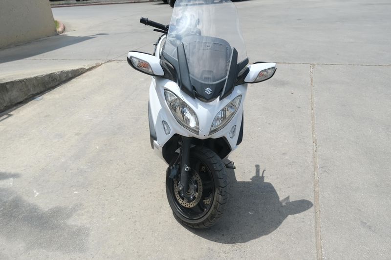 2018 Suzuki BURGMAN 650 ABS WHITE Image 9