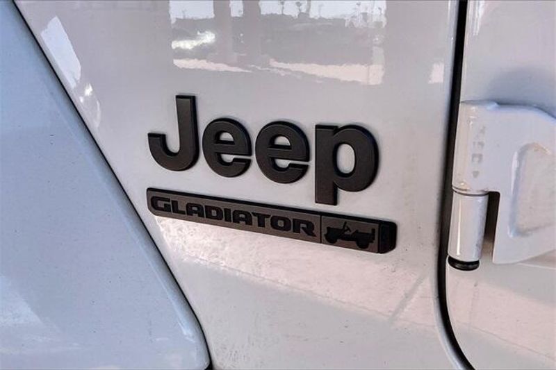 2021 Jeep Gladiator Image 31
