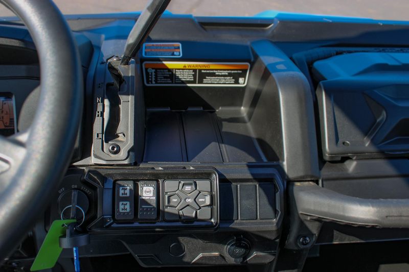NEW 2025 CAN-AM DEFENDER MAX XT HD9 Image 21