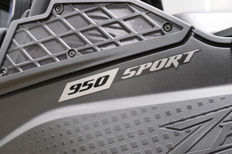 NEW 2026 CFMOTO ZFORCE 950 SPORT Image 8