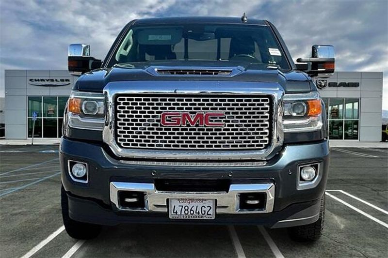 Used 2017 GMC Sierra 2500HD DenaliImage 2