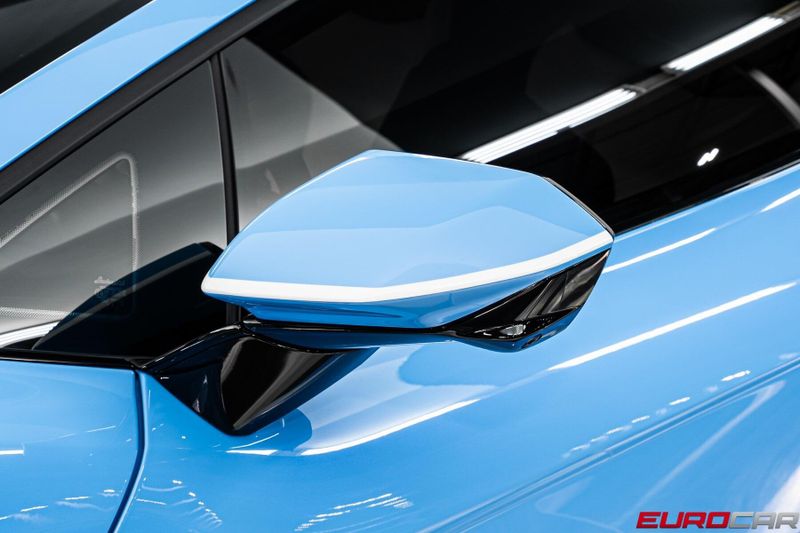 Used 2025 Lamborghini Revuelto *HIGH GLOSS STYLE PACKAGE * PASSENGER DISPLAY*Image 16