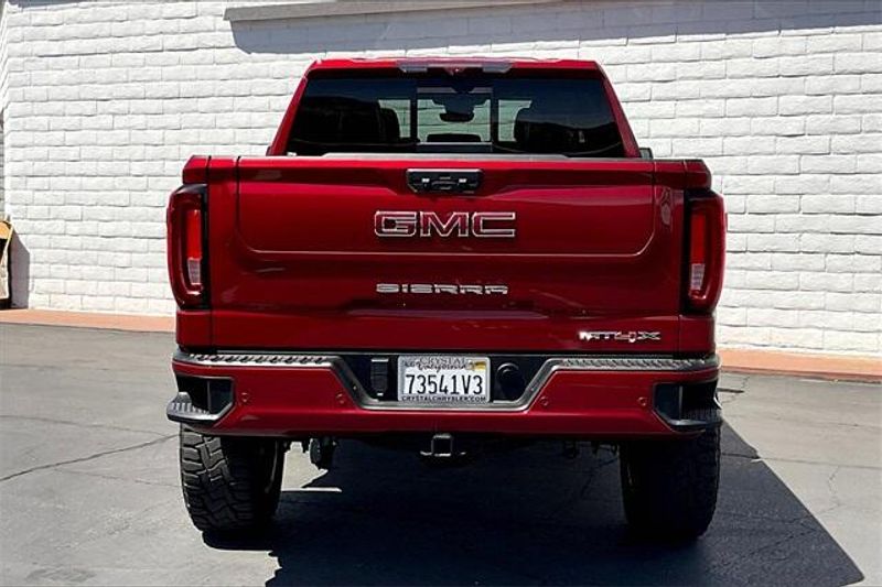2022 GMC Sierra 1500 AT4XImage 3