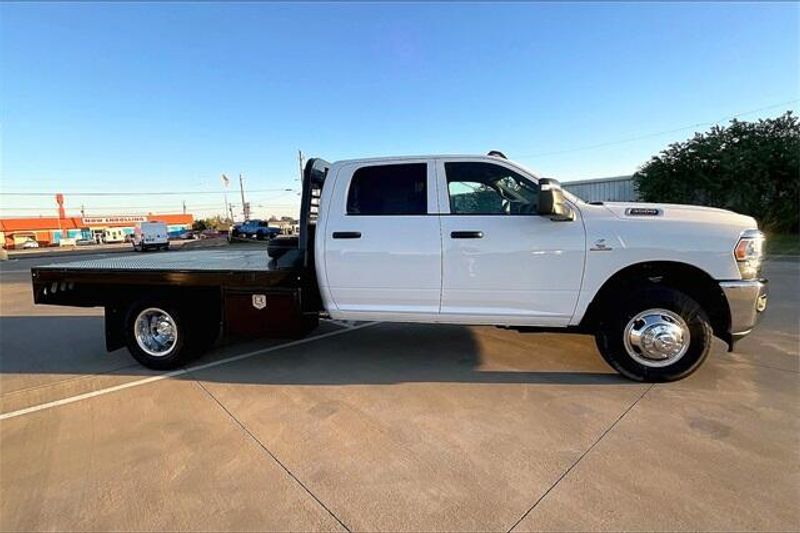 2024 RAM 3500 Tradesman Crew Cab Chassis 4x4 60