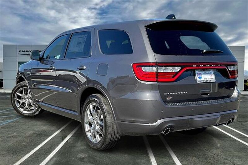 New 2026 Dodge Durango Gt Hemi V8Image 2