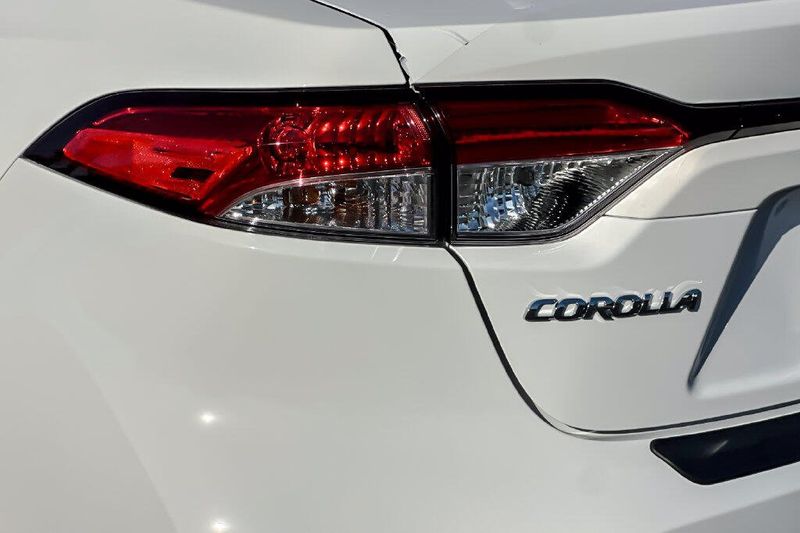 New 2027 Toyota Corolla Hybrid LEImage 28