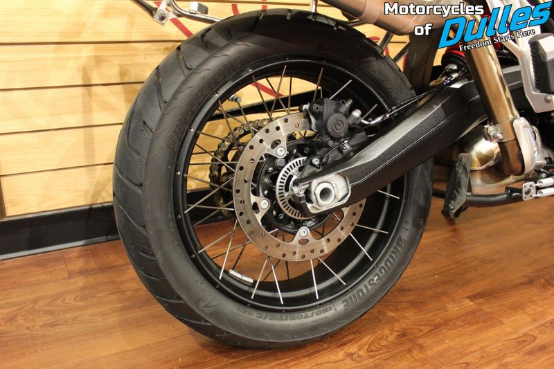 2024 BMW F900GS Adventure Image 17
