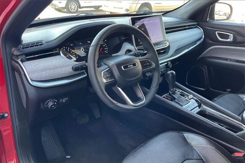 2023 Jeep Compass Latitude LuxImage 14