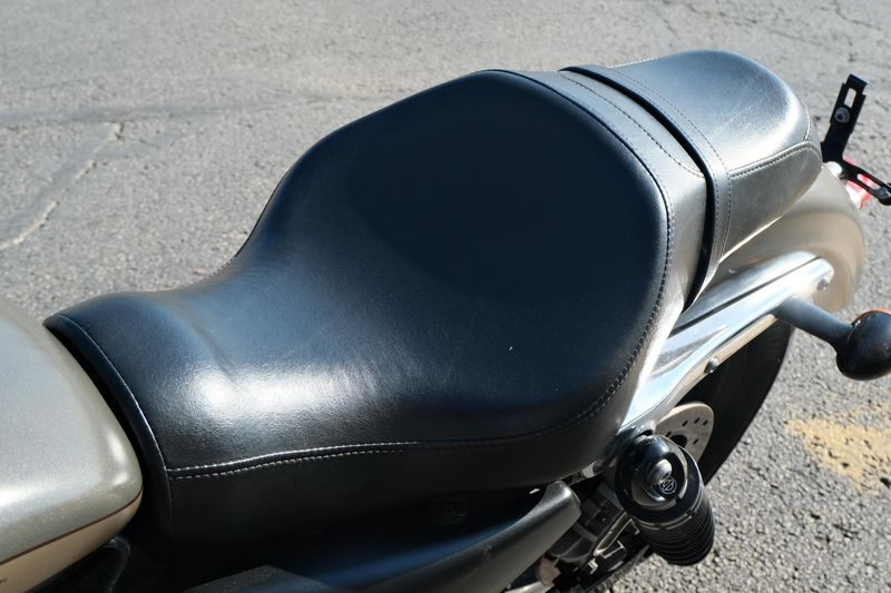 USED 2019 HARLEY SPORTSTER 1200 CUSTOM Image 19
