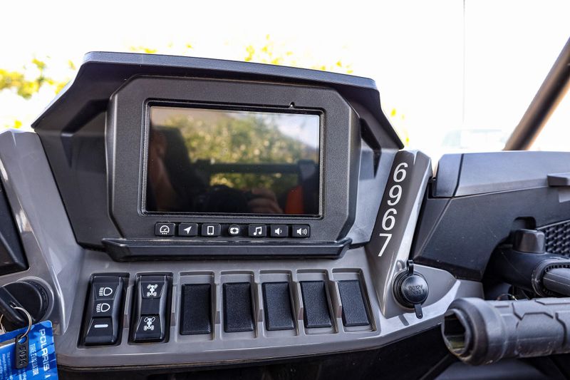 2024 Polaris RZR XP 1000 ULTIMATE MATTE TITANIUM AND ONYX BLACK Image 20