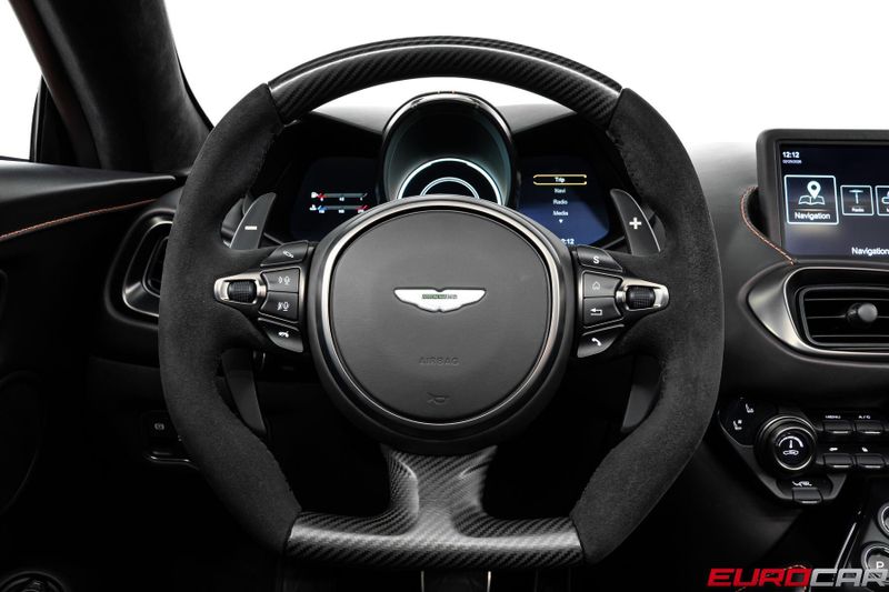 2022 Aston Martin Vantage Roadster *SPECIAL FACTORY PAINT * IMMACULATE CONDITION*Image 31