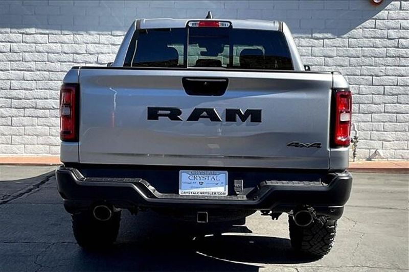2025 Ram 1500 Tradesman photo 3