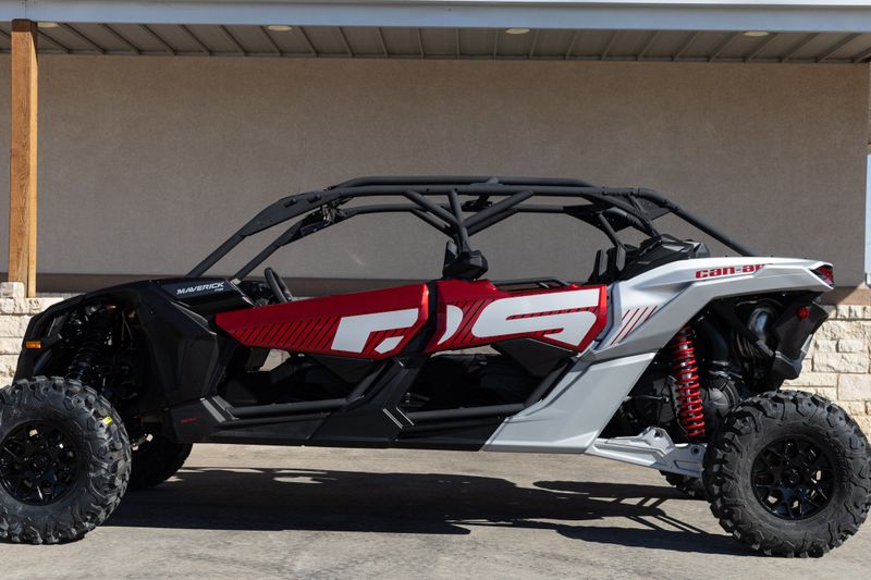 2024 Can-Am MAVERICK X3 MAX DS TURBO FIERY RED AND HYPER SILVERImage 6