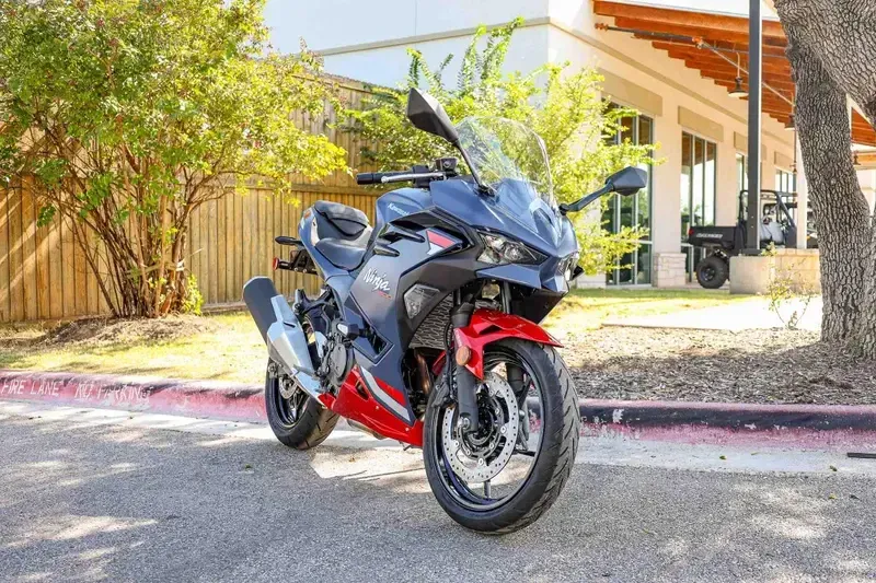 NEW 2026 KAWASAKI NINJA 500 SE ABS Image 3