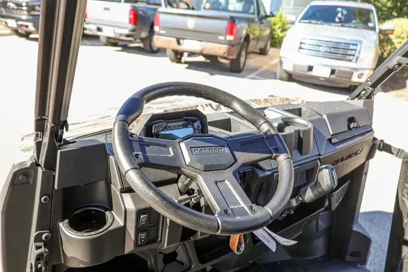 NEW 2026 POLARIS RANGER CREW 1000 PREMIUM Image 5