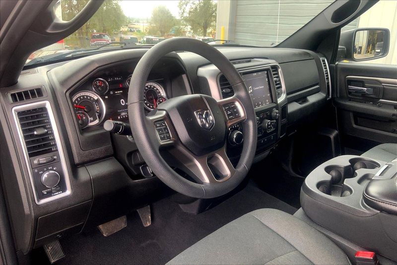 2021 Ram 1500 Classic Warlock photo 14