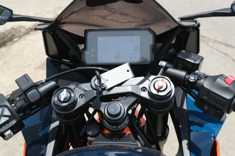 2024 KTM RC 390 BLUE Image 17