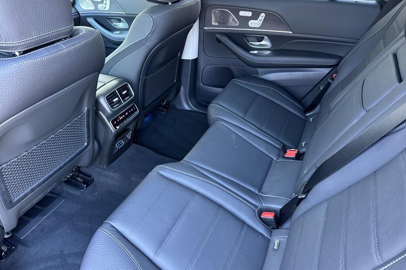 New 2026 Mercedes-Benz GLS 450Image 9
