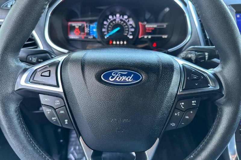 Used 2020 Ford Edge TitaniumImage 22
