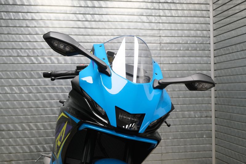 NEW 2026 YAMAHA YZFR7 Image 9